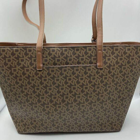 DKNY Logo Bryan Park East West Handbag/Shoulderbag Brown/Tan Color - Picture 4 of 13